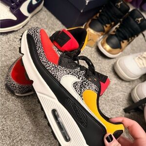 Nike Air Max 90 SE’s Women's Sneakers - Safari Chile Red Pollen